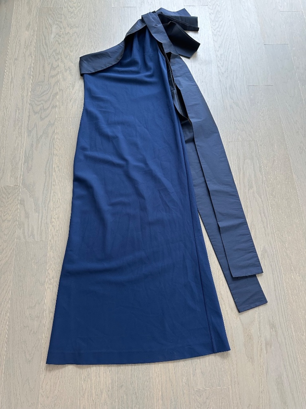 Bernadette Adrian One Shoulder Gown Maxi Dress Navy Blue Bow - Size 38 = US 6 - Picture 2 of 10